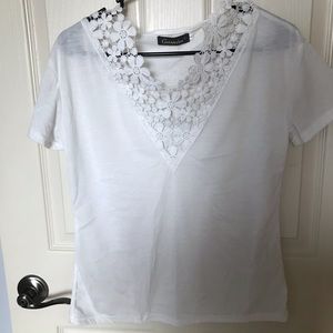 🐝Gamiss Size Large Flower embroidered Top